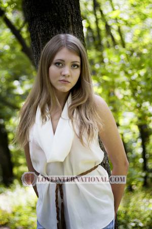 141528 - Anna Alter: 25 - Ukraine