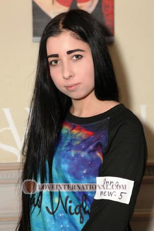 151344 - Anna Alter: 30 - Ukraine