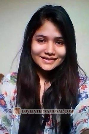 161190 - Camila Alter: 28 - El Salvador