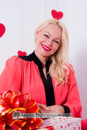 162432 - Mariya Alter: 40 - Ukraine