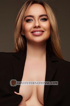 162579 - Viktoriya Alter: 32 - Ukraine