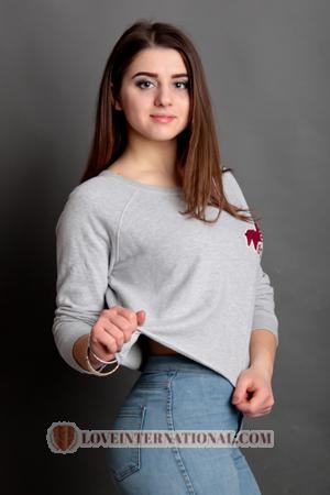 162736 - Juliya Alter: 27 - Ukraine