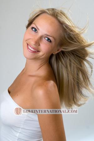169870 - Ekaterina Alter: 45 - Ukraine