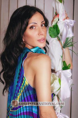 169996 - Arina Alter: 51 - Ukraine