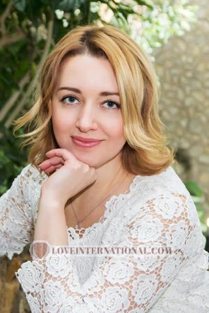 170912 - Julia Alter: 39 - Ukraine