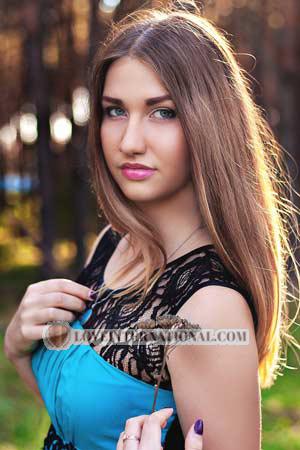 174703 - Nataliia Alter: 32 - Ukraine