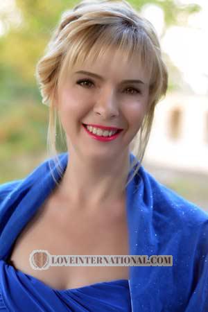 175612 - Alexandra Alter: 38 - Ukraine
