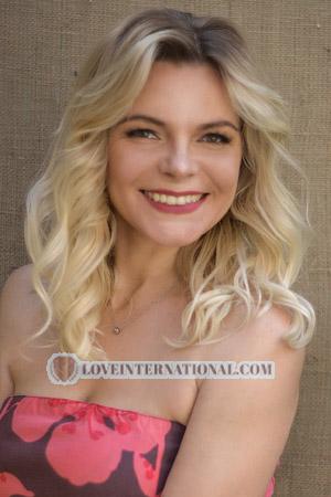 177394 - Juliya Alter: 38 - Ukraine