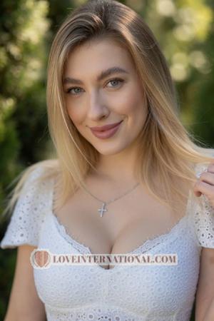 180020 - Viktoria Alter: 31 - Ukraine