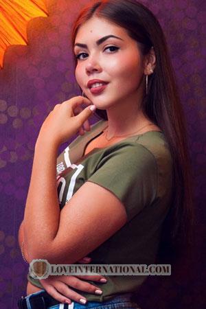185915 - Julia Alter: 27 - Ukraine