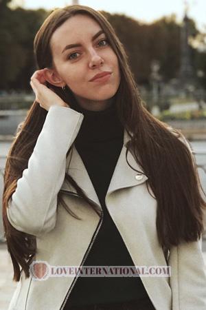 190142 - Alina Alter: 23 - Ukraine