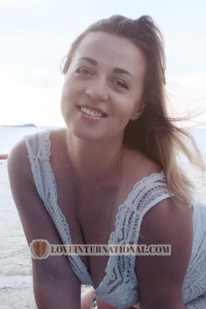 190154 - Olena Alter: 37 - Ukraine