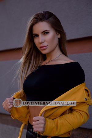 190668 - Elizaveta Alter: 33 - Ukraine