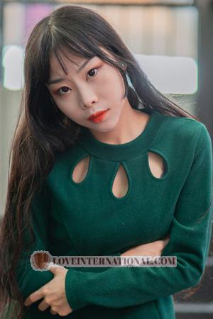 194716 - Yunhan Alter: 24 - China