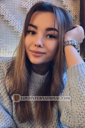 195086 - Viktoria Alter: 24 - Ukraine
