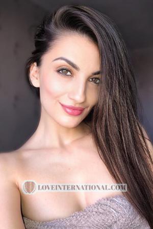 196244 - Kristina Alter: 32 - Ukraine