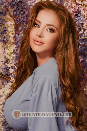 201576 - Kate Alter: 30 - Ukraine