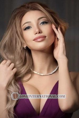 202227 - Juliya Alter: 30 - Ukraine