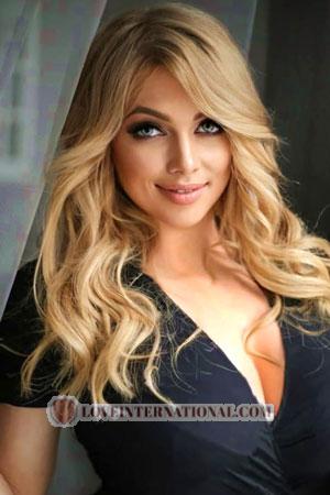 202471 - Natalia Alter: 40 - Ukraine