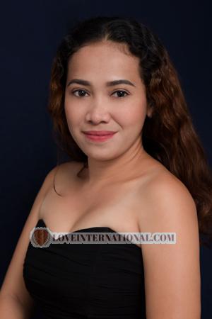 Ladies of Philippinen