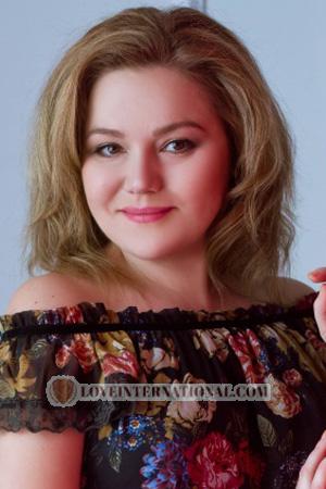 205366 - Juliya Alter: 45 - Ukraine