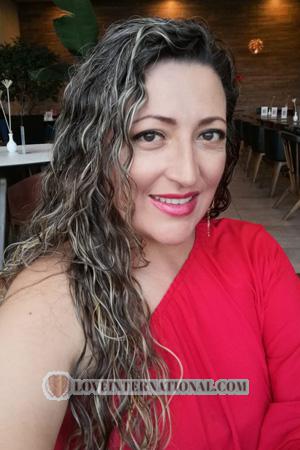 205749 - Yasmin Aleyda Alter: 44 - Kolumbien