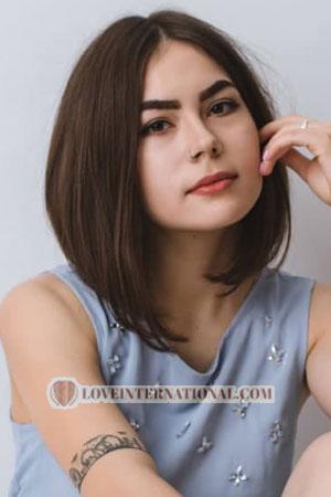 206810 - Anna Alter: 26 - Ukraine