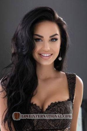 208206 - Iryna Alter: 33 - Ukraine