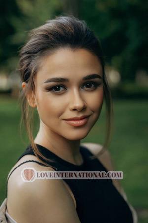 211698 - Mariia Alter: 31 - Ukraine