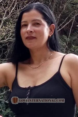 212325 - Migdalia Alter: 39 - Kolumbien