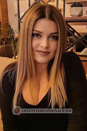 213115 - Katerina Alter: 31 - Ukraine