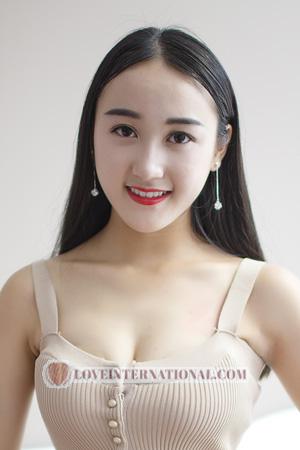 214384 - Diana Alter: 27 - China