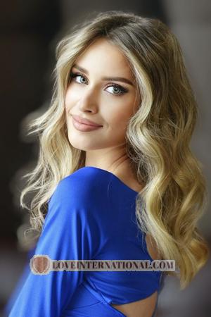 215076 - Nadia Alter: 21 - Ukraine