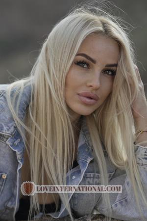 215419 - Antonina Alter: 40 - Ukraine