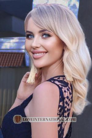 216864 - Nelly Alter: 38 - Ukraine