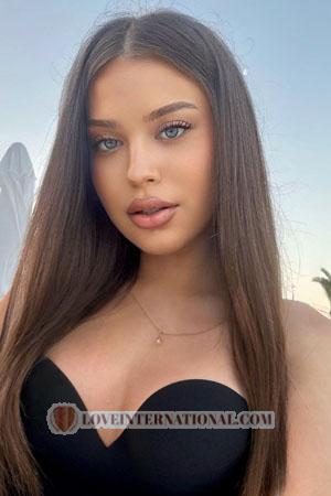 217608 - Amieliia Alter: 22 - Ukraine