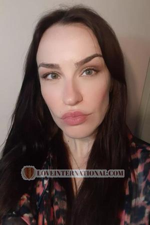 218623 - Yuliia Alter: 33 - Ukraine