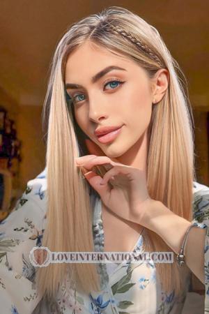 219112 - Iryna Alter: 23 - Ukraine