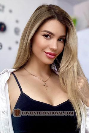 219372 - Alena Alter: 37 - Ukraine
