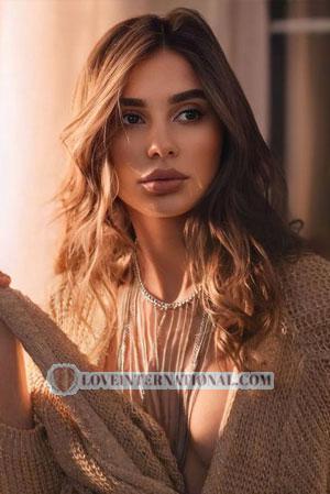 220995 - Valeriia Alter: 28 - Ukraine
