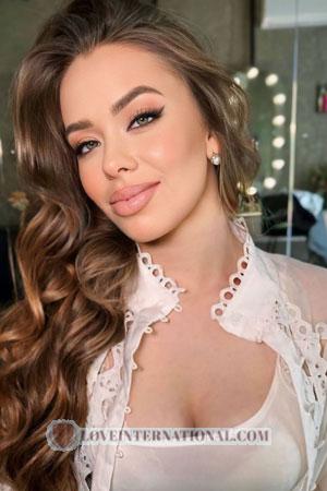 221092 - Irina Alter: 19 - Ukraine