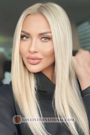 221282 - Kateryna Alter: 38 - Ukraine