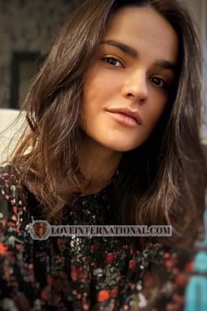 221769 - Alina Alter: 33 - Ukraine