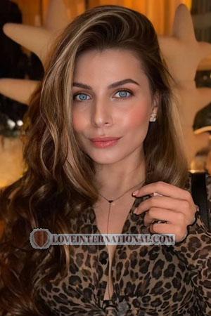 223237 - Alina Alter: 31 - Ukraine