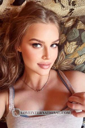 223342 - Aleksandra Alter: 19 - Ukraine