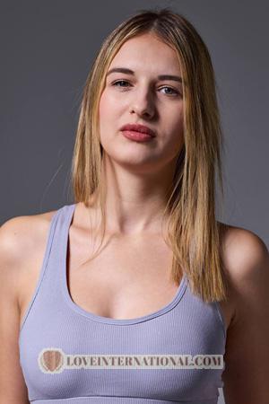 223373 - Anzhelika Alter: 23 - Ukraine