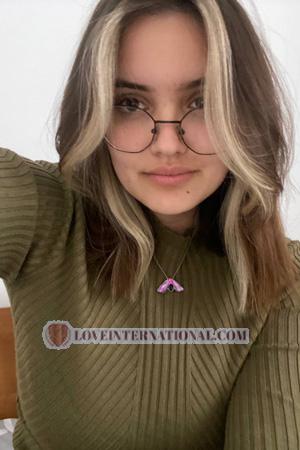 223381 - Polina Alter: 22 - Ukraine