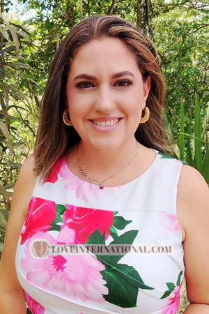 223429 - Dinia Alter: 41 - Costa Rica