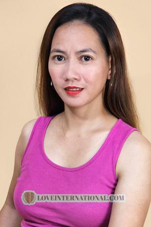 Ladies of Philippinen
