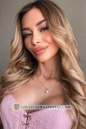 223864 - Yana Alter: 26 - Ukraine